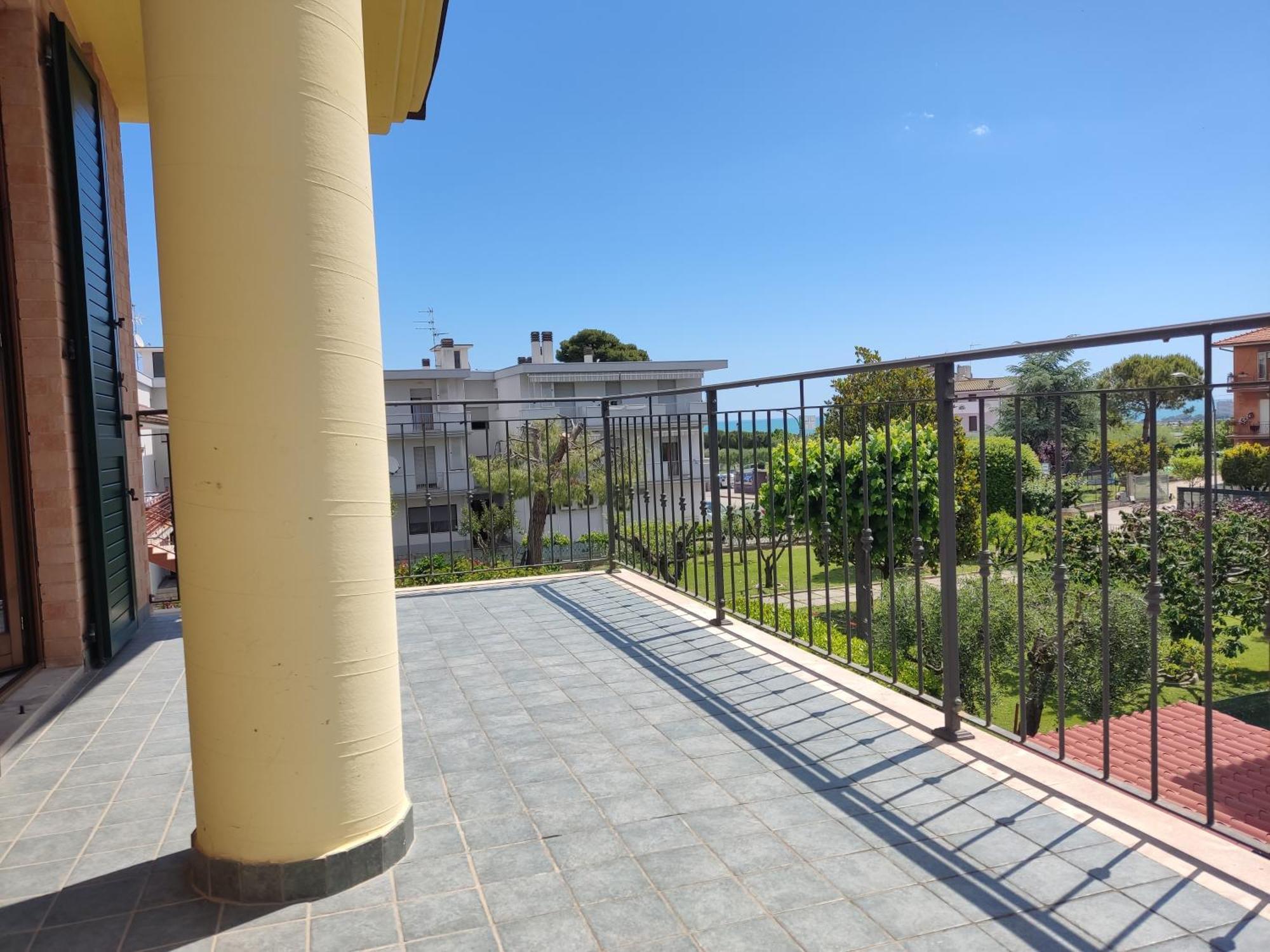 Casavacanze Azzurro Mare Porto Sant'Elpidio Bagian luar foto